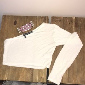 one shoulder long sleeve crop top